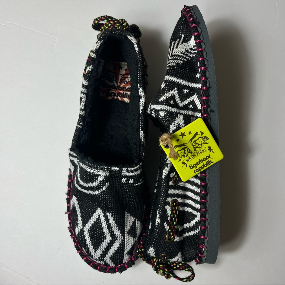 Tiger bear Republik Furlined Slipper Size 9 NWT Hot Tamales